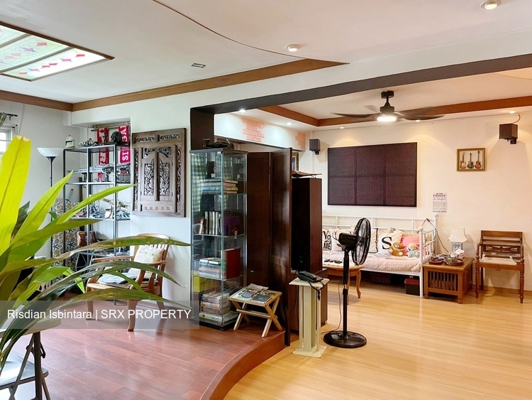 Woodlands Street 41 thumbnail photo